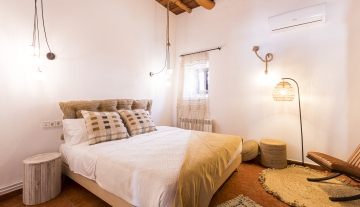 Resa estates rental in jesus 2022 finca private pool in Ibiza house bedroom 4.jpg